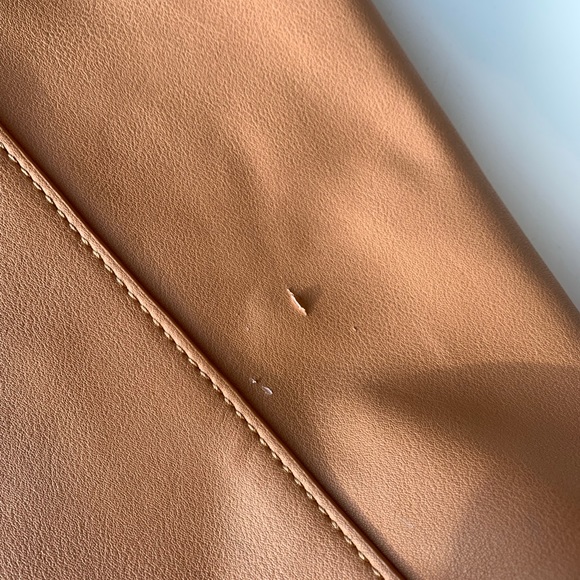 Meet your Posher - Picture 3 of 3